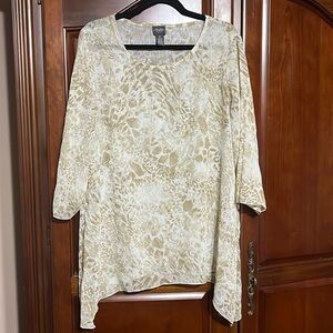 CHICO’s Travelers Collection beige & gold tunic Size 2